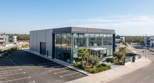 Centro logístico con muelles de carga